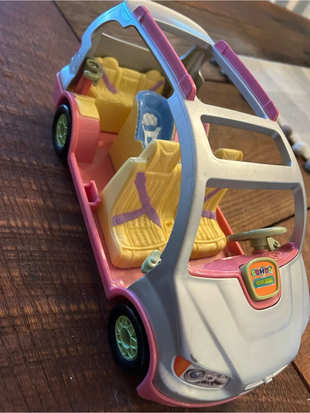 Fisher-Price Loving Family Twin Time Minivan with Car Seats- working sounds